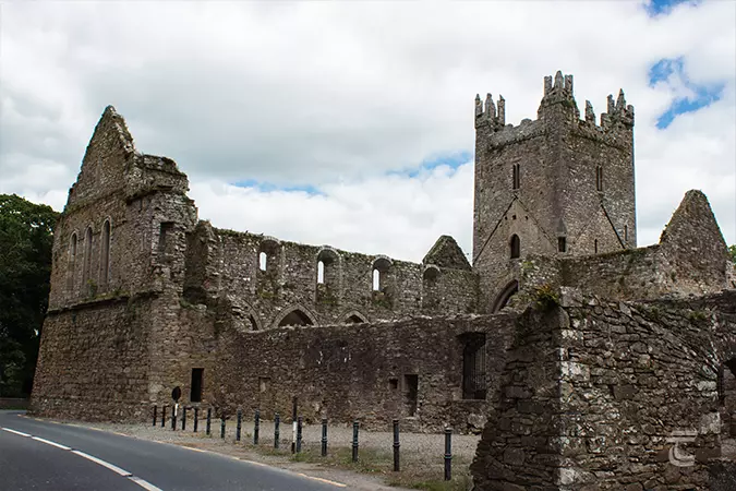 an exterior view of Jerpoint Abbey